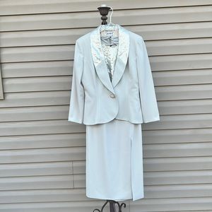 Tom Barra collection suits size 6🌺☘️🌺☘️